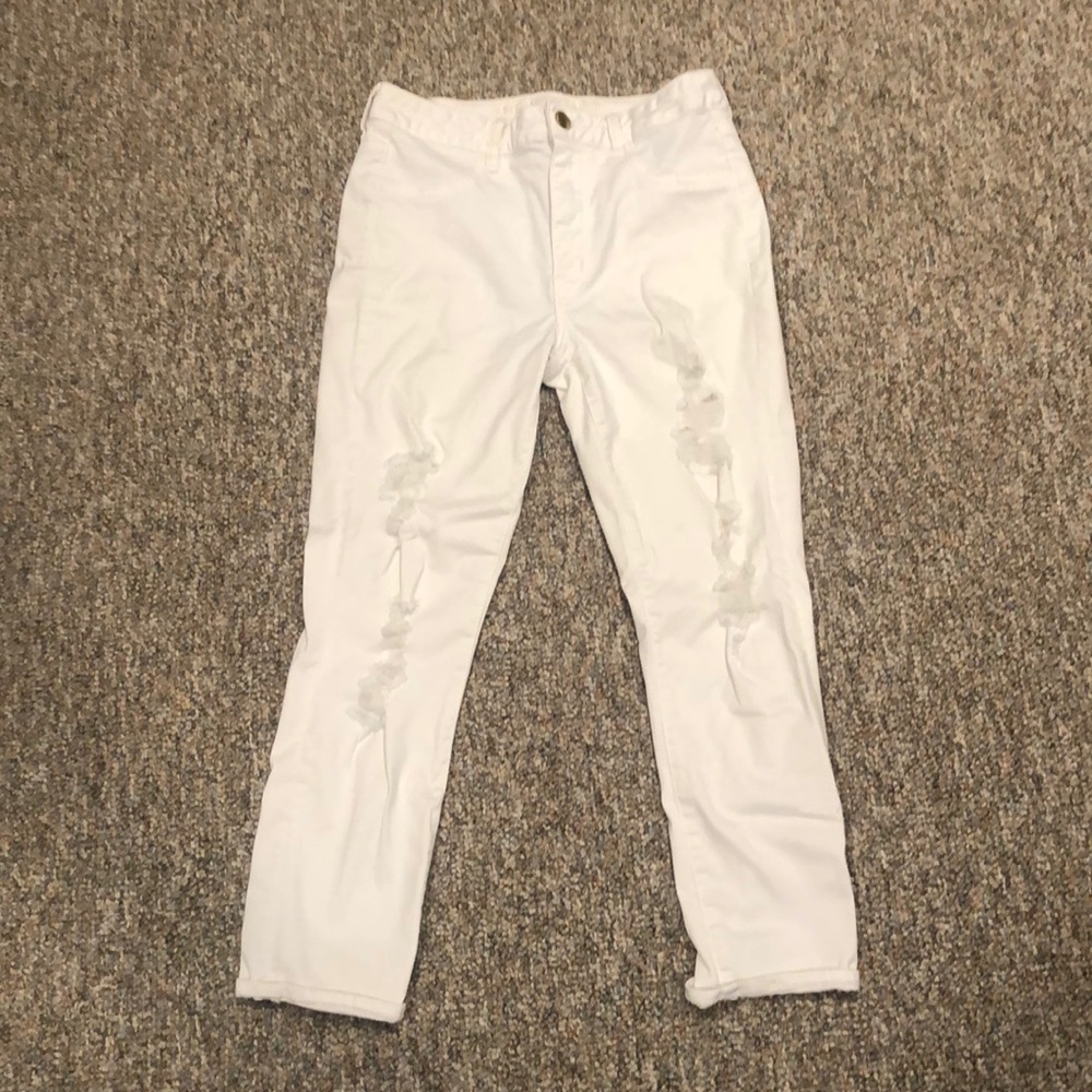 American Eagle White Distressed High Rise Jegging